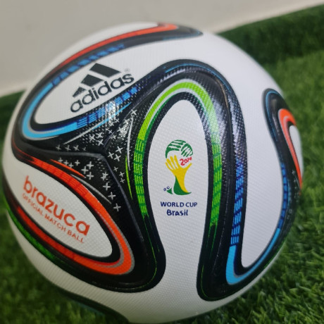 bola-de-futebol-adidas-brazuca-fifa-world-cup-2014-brasil-tamanho-5-novo-big-3